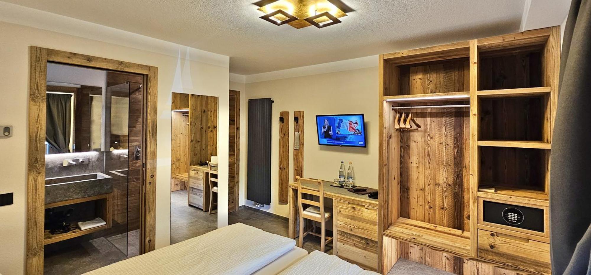 Albergo Alpenrose 리비뇨 외부 사진