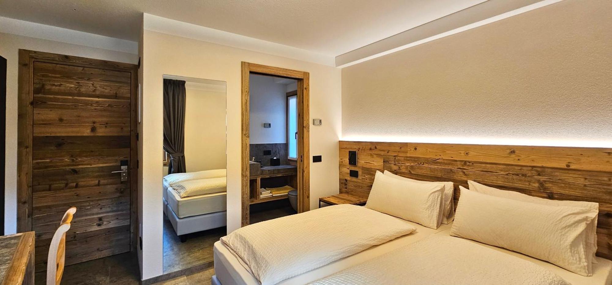 Albergo Alpenrose 리비뇨 외부 사진