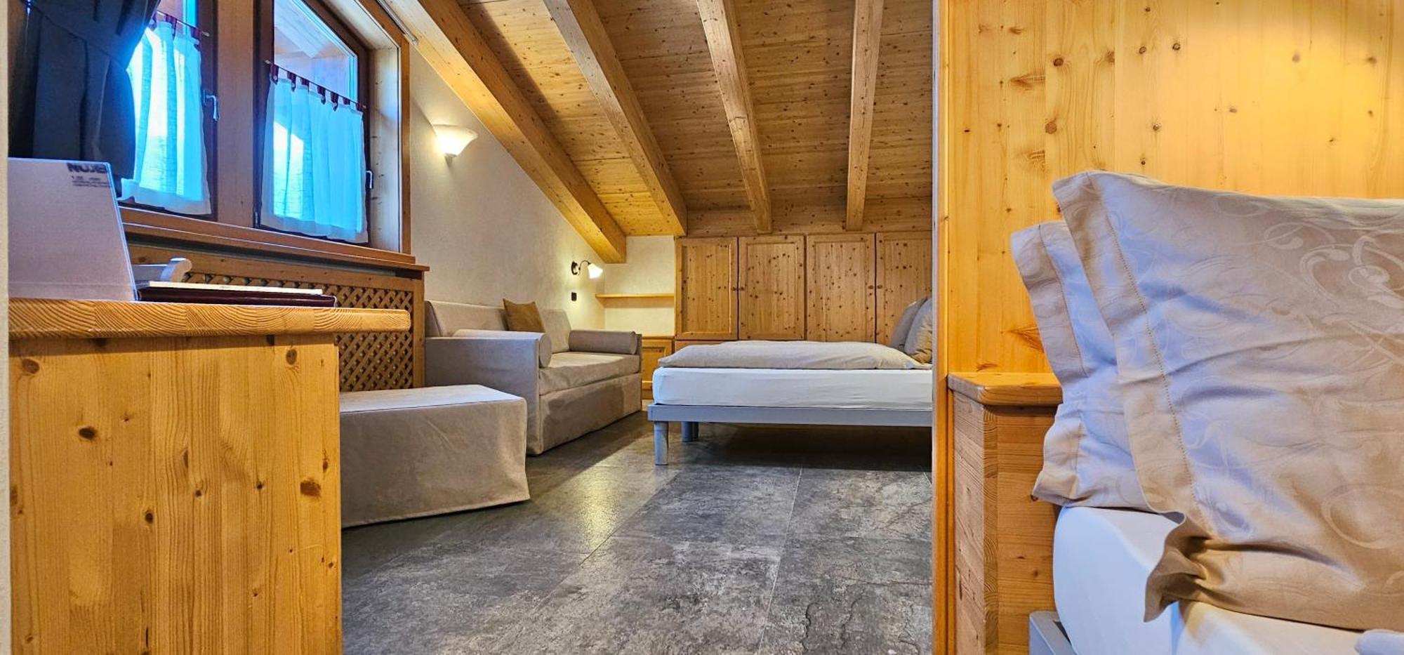 Albergo Alpenrose 리비뇨 외부 사진